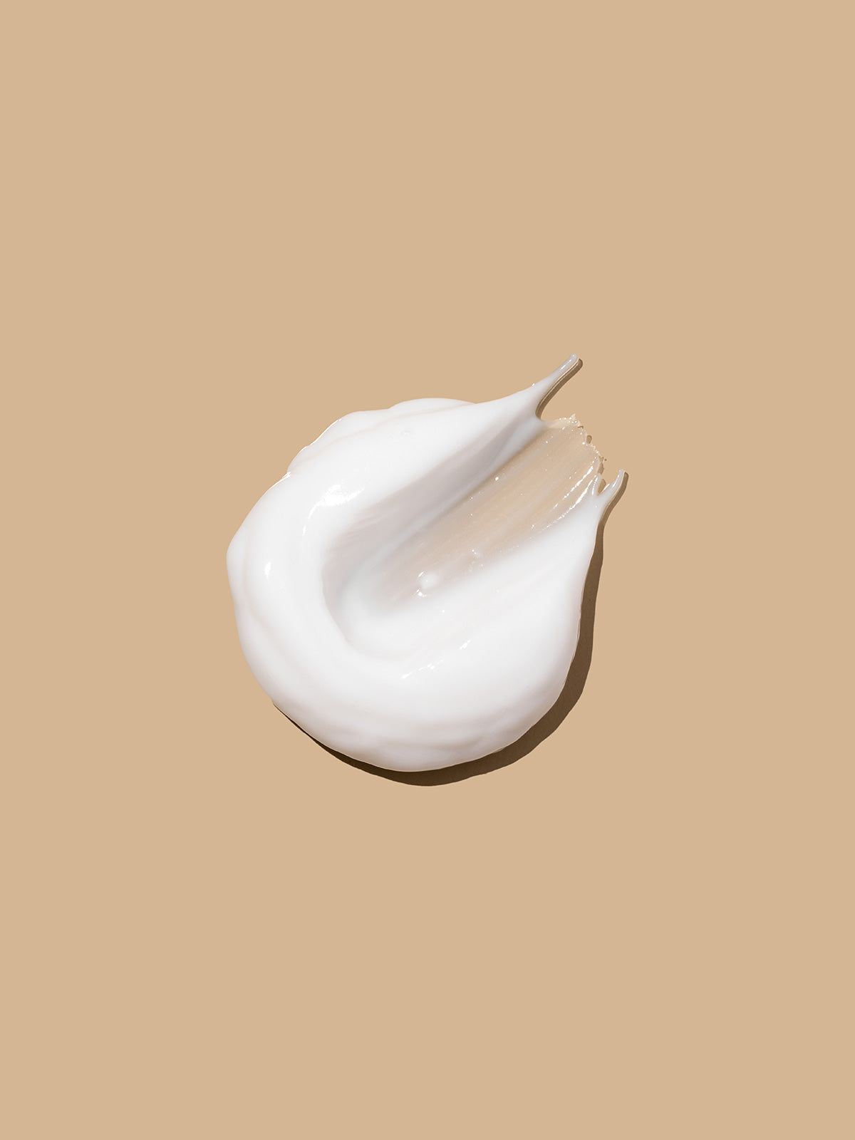 The Alpha-H Balancing Cleanser is a gentle, multi-tasking cream cleanser for all skin types designed to remove makeup, dirt and pollution, while supporting the skin’s natural pH balance.
Its award-winning formula is enriched with Aloe Vera and Vitamin E to gently cleanse away makeup and debris to give you fresh, hydrated and replenished skin.