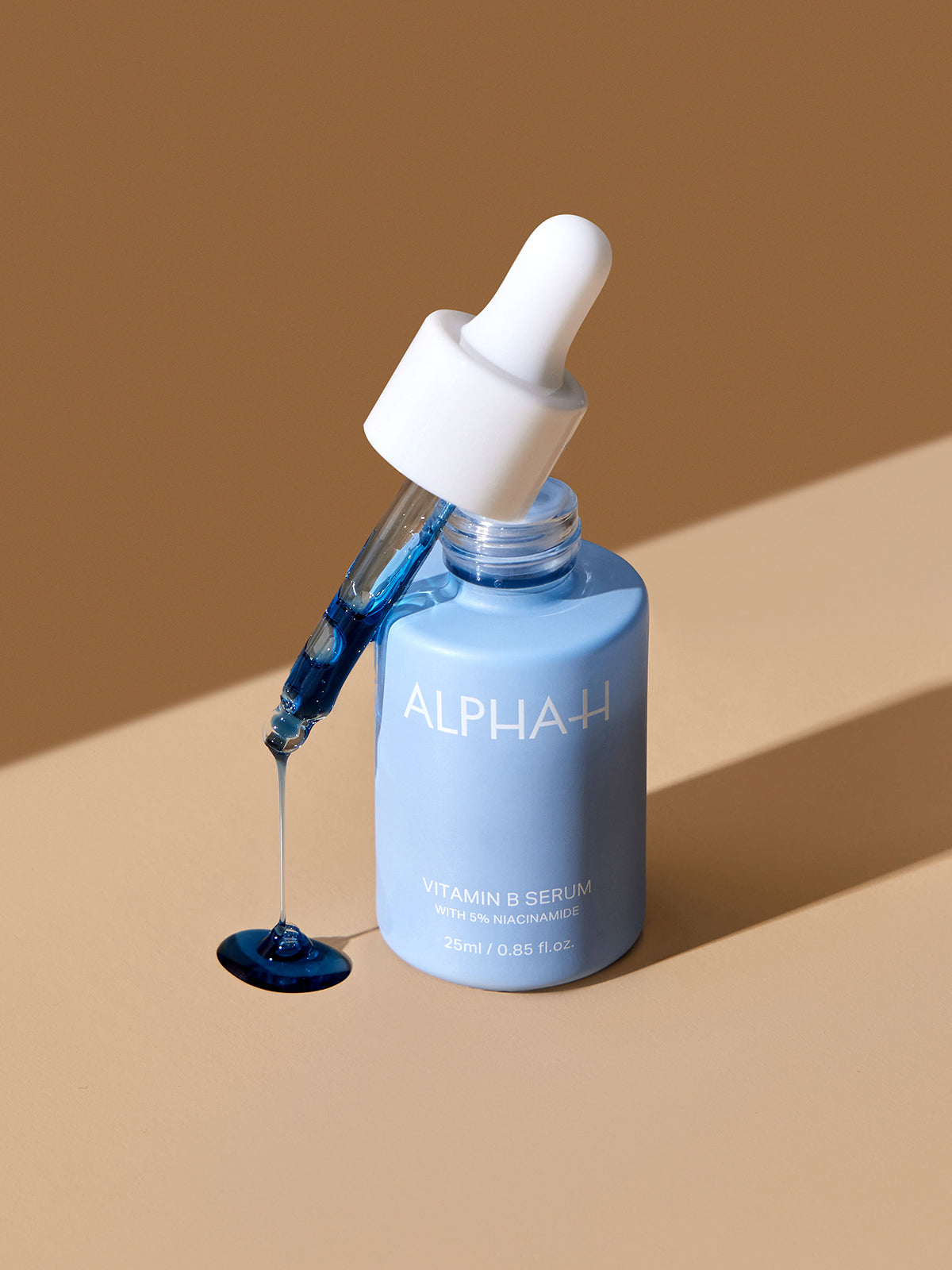The Alpha-H Vitamin B Serum with 5% Niacinamide is a deeply hydrating serum designed to protect against free radical damage, hydrate and even tone, whilst supporting the skin’s natural barrier function.
Enriched with 5% niacinamide, chia seed, hyaluronic acid and Blue Gardenia extract, this serum is the all-in-one power hitter your skin needs for hydration, fine lines and wrinkles, balancing oils and evening and brightening your skin tone!