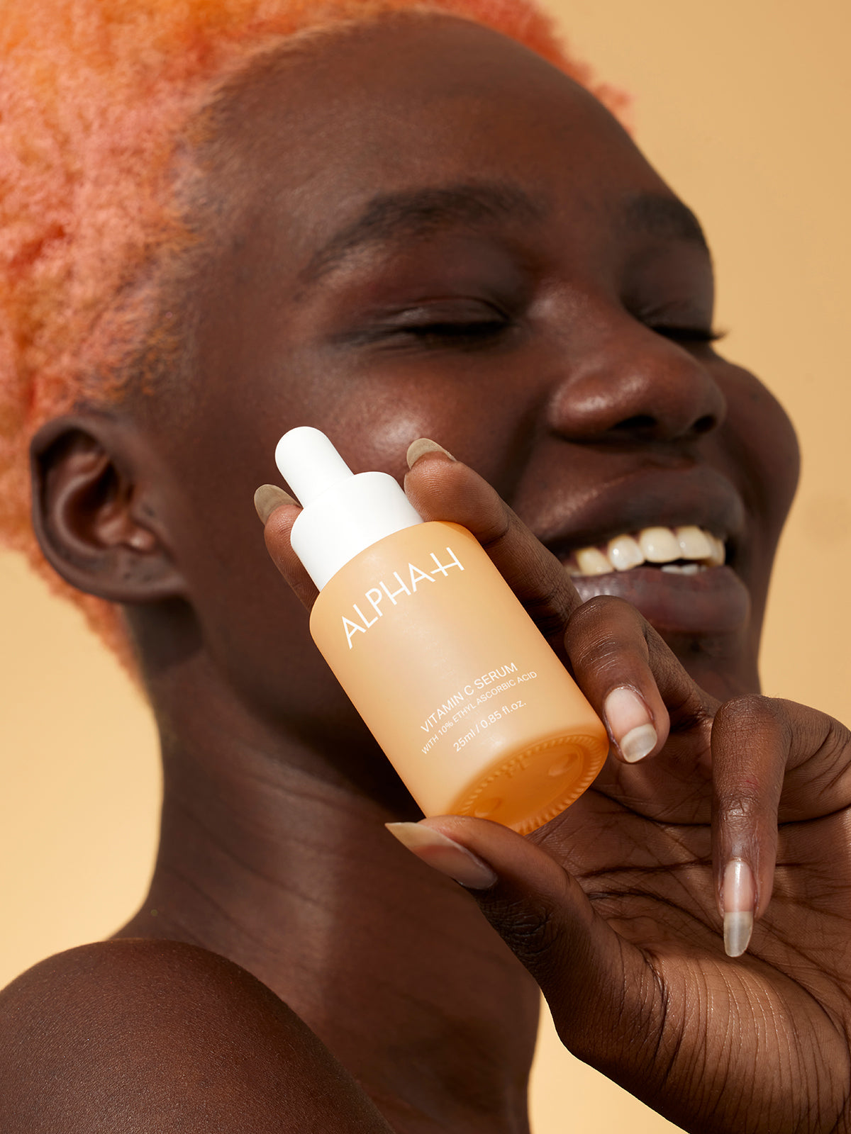 The Alpha-H Vitamin C Serum with 10% Ethyl Ascorbic Acid is a hydrating daily serum packed with gentle, but powerful new generation Vitamin C to boost brightness, even tone and give your complexion a healthy glow.
Enriched with 10% Ethyl ascorbic acid, Hyaluronic acid, Grape seed extract and Liquorice root extract, this serum is the brightening natural glow your skin needs. Say hello to a beautiful even skin tone that sings HEALTH in no time.