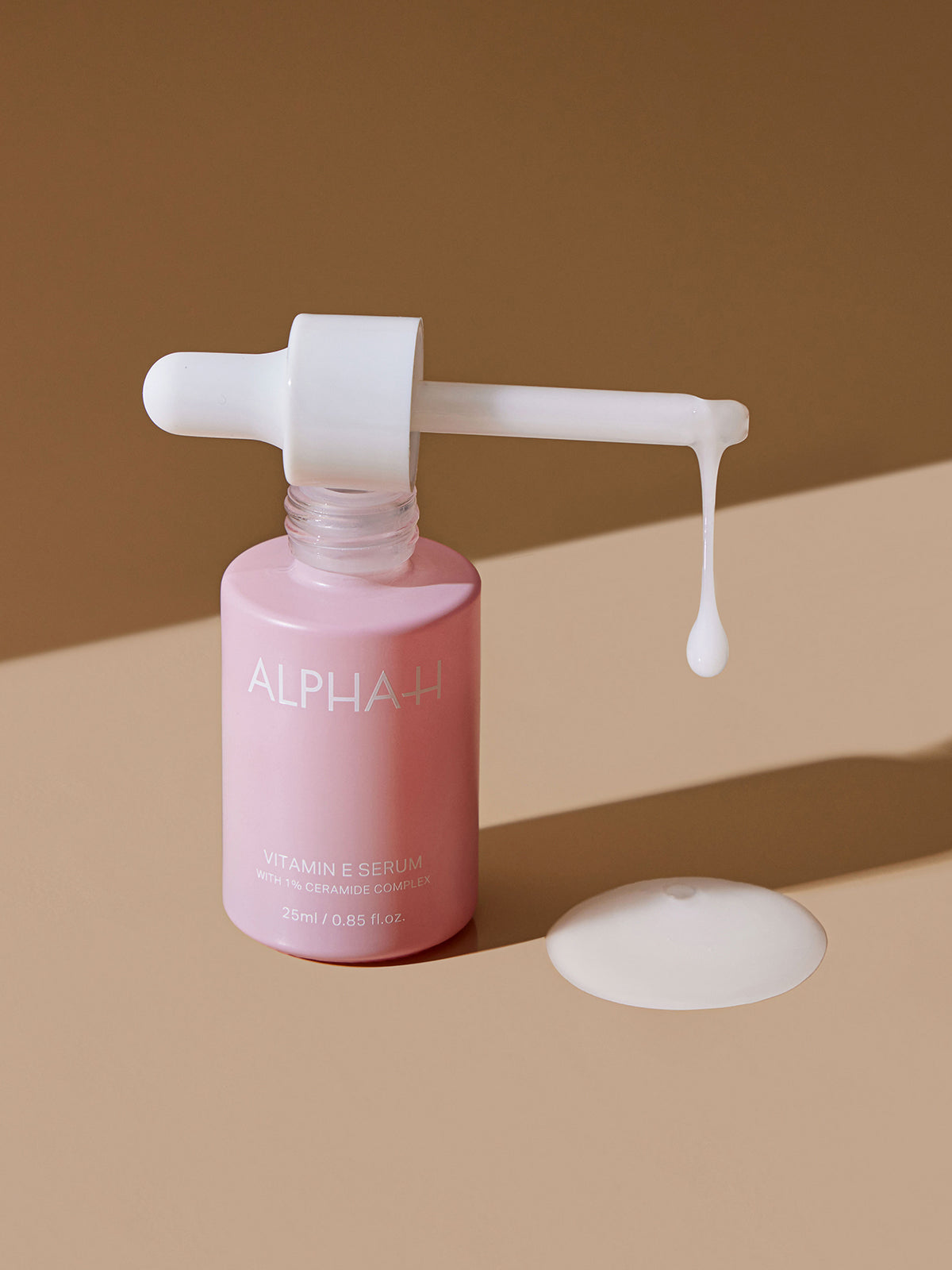 The Alpha-H Vitamin E Serum with 1% Ceramide Complex is a restorative first aid serum for all skin types formulated to support your skin's natural barrier function while calming and rehydrating dry, damaged and sensitive skin. Enriched with 1% ceramide complex, Vital ET, Macadamia seed oil, Evening primrose oil and Sweet almond oil, this serum is the big drink and richness your skin needs to rehydrate, plump and look lush and glowy, naturally.