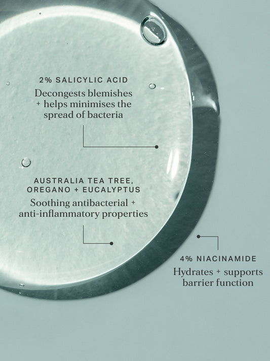 The Alpha-H Instant Action BHA Blemish Treatment is a fast-acting BHA spot treatment for all skin types to decongest pores and reduce the severity of blemishes.
Powered by 2% salicylic acid, 4% niacinamide and wild oregano, this blemish treament zaps active breakouts and helps to regulate sebum production to prevent future breakouts, all while being gentle enough to protect the delicate skin barrier and promote the healthiest, clearest skin you've ever had!
