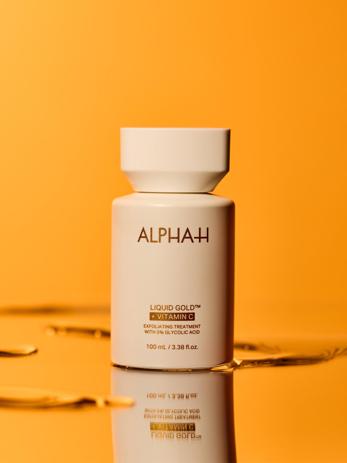 Introducing Alpha-H Liquid Gold + Vitamin C, the ultimate skincare duo for radiant, youthful skin! Combining the power of Alpha-H liquid gold with the brightening effects of vitamin c, this 100ml bottle will leave your skin glowing and rejuvenated. Say goodbye to dullness and hello to a radiant complexion!