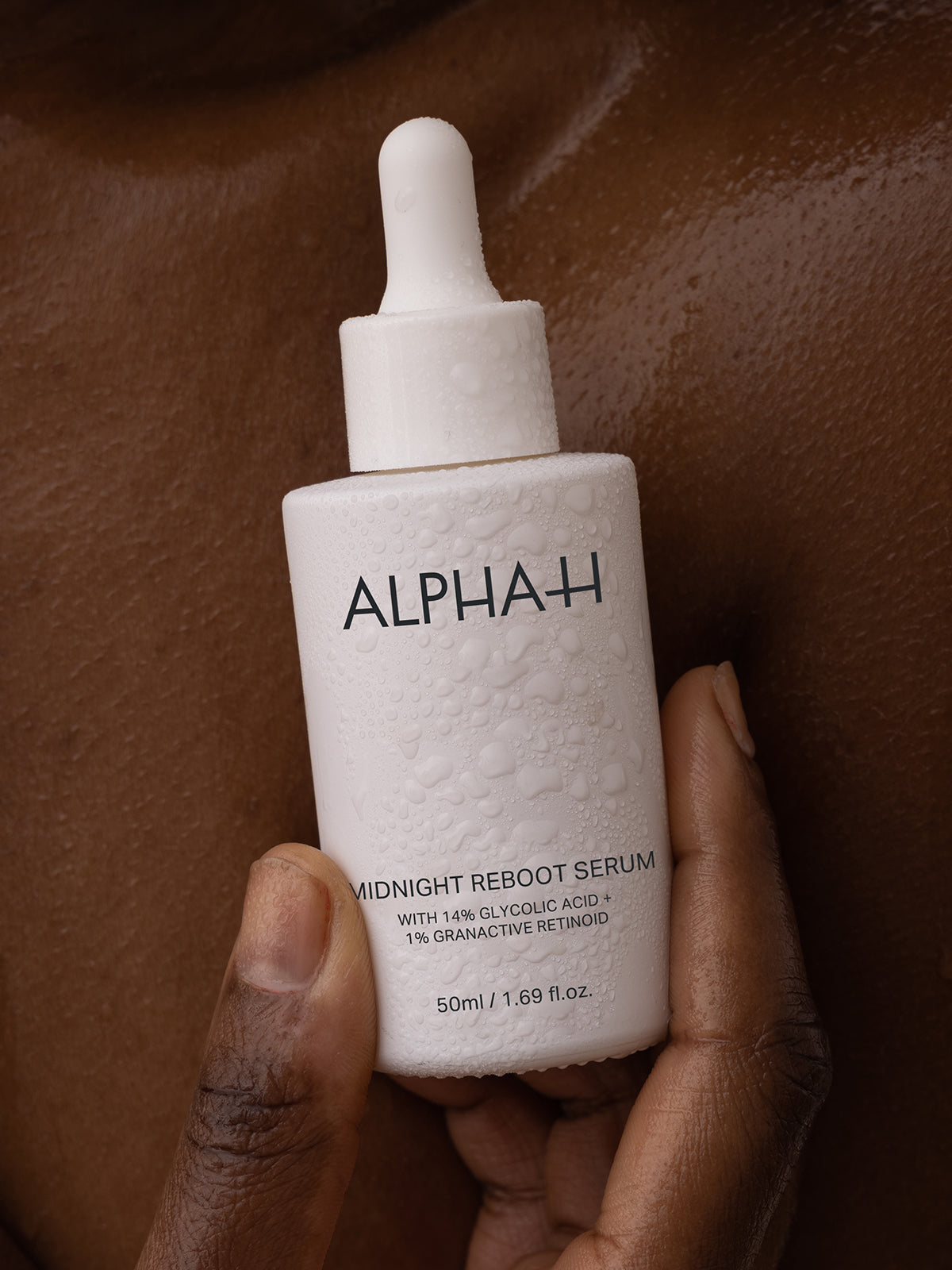Revitalize your skin with Alpha-H Liquid Gold Midnight Reboot Serum! This powerful serum, enriched with
14% Glycolic Acid and 1% Granactive Retinoid in a patent-pending formula, is proven to improve uneven tone and skin firmness, while reducing the look of fine lines and wrinkles.