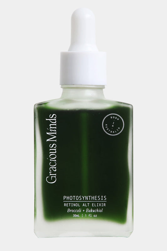The Gracious Minds Photosynthesis Retinol Alternative Elixir is rich in potent natural Vitamin A actives and offers collagen-stimulating, skin-firming, and antioxidant benefits.
It combines the finest cold-pressed, organic Bakuchiol and Broccoli Seed plant extracts, both harnessing a form of Vitamin A that accelerates skin renewal and boosts elasticity.
Bakuchiol not only delivers retinoid-like action to visibly refine the skin but also has powerful anti-inflammatory and anti-bacterial properties.