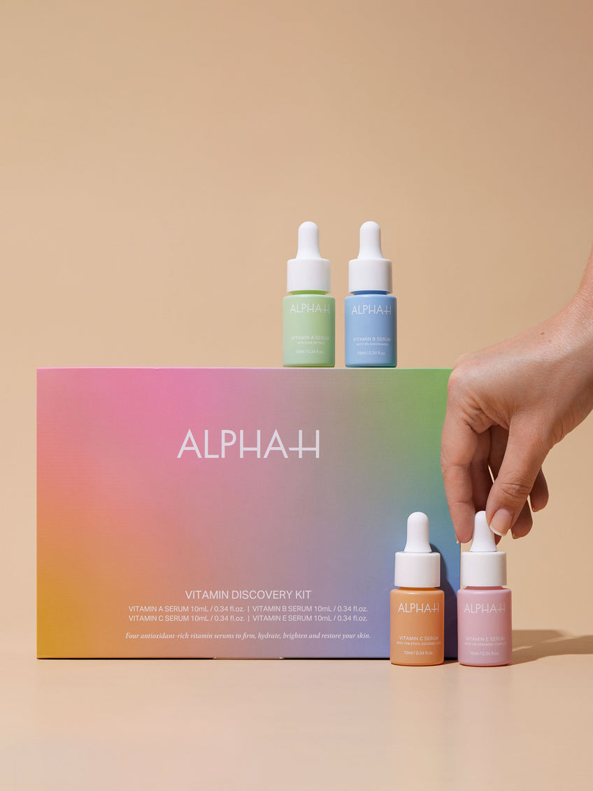 Experience our best-selling Vitamin Serums with this Alpha-H Vitamin Discovery Kit, a 4-piece mini serum guide curated by experts to help you achieve the best results for your skin. Trial Alpha-H's range of serums, formulated to firm, hydrate, brighten and restore your skin.