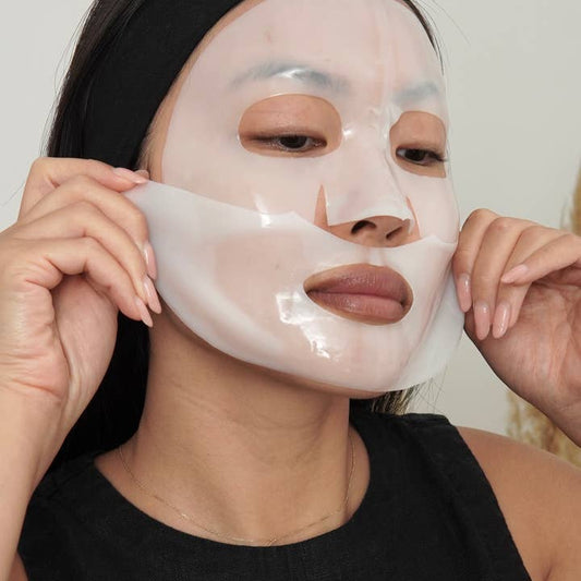 Revitalize your complexion with the LAPCOS Deep Collagen Glass Skin Overnight Mask. This luxurious skincare treatment is designed to deliver intense hydration and promote skin elasticity while you sleep. Infused with premium collagen and nourishing botanical extracts, this mask works overnight to enhance skin texture, leaving you with a radiant, glass-like finish by morning